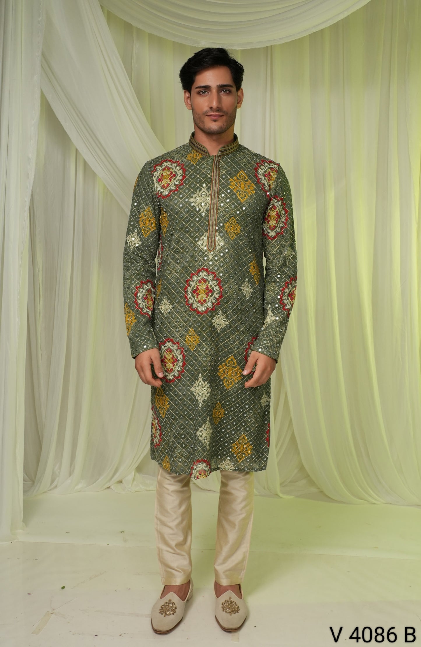 Green Colour Kurta Set(ME-MKUS_V 4086 B)