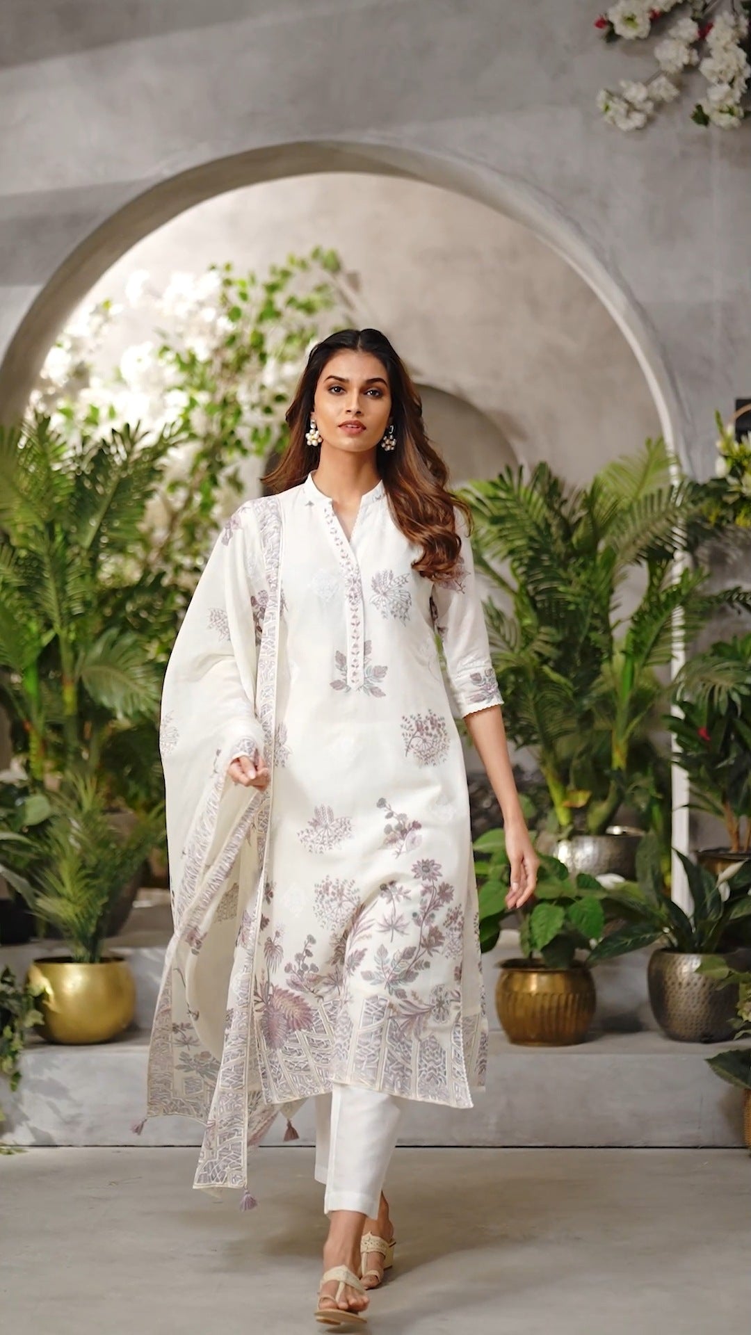 Off White Colour Kurti Set(LC-WKIS_588)